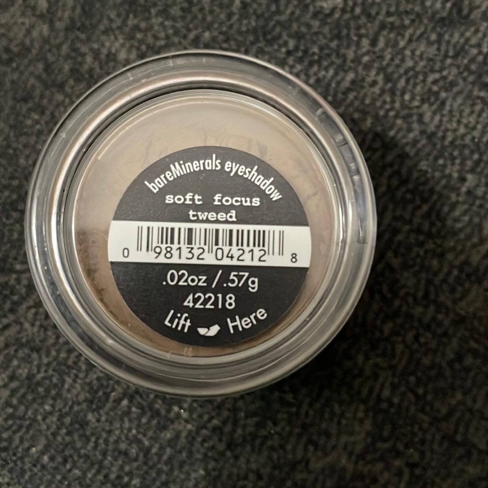 BareMinerals Soft Focus Tweed eyeshadow. NWT unopened